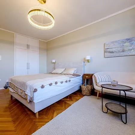 Chain Bridge Studio * Budapest